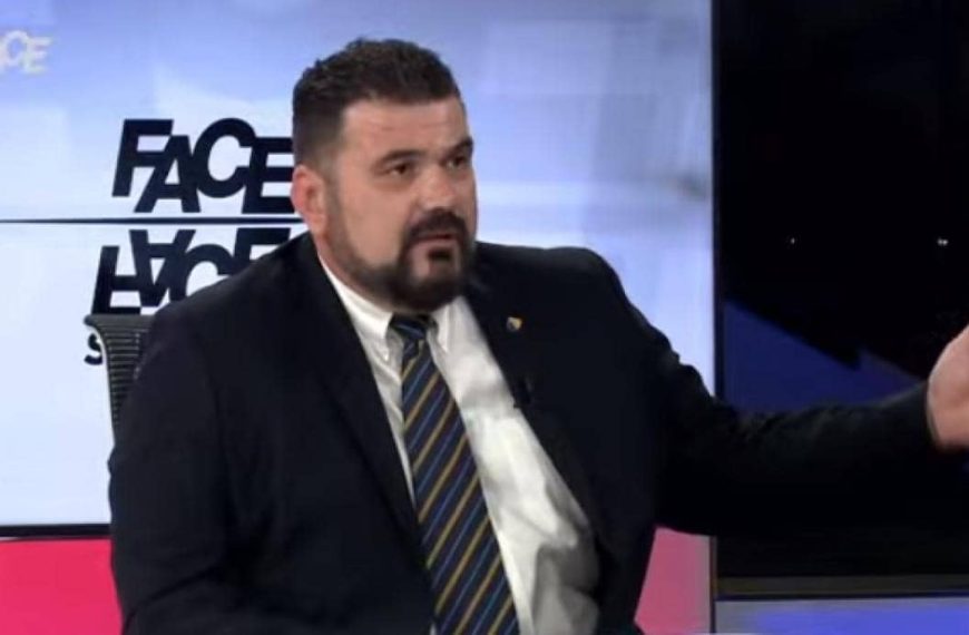 Mahir Mešalić iz Demokratske fronte žestoko “udario” na ministra vanjskih poslova BiH: “Laže kao Dritan Abazović! Trojka sve prodala Dodiku i Čoviću!”