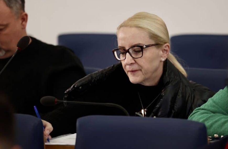 Vanredna sjednica: Senat UNSA izglasao poništenje diplome doktora nauka Sebiji Izetbegović