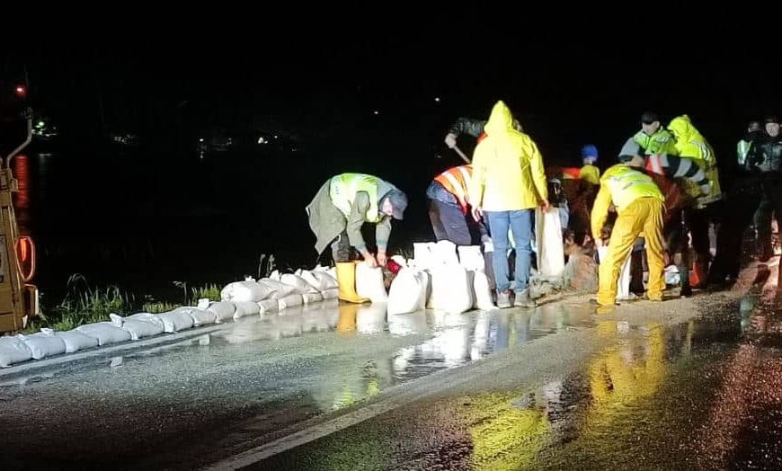 Kiša ne prestaje, a vodostaji rastu, oglasili su se iz Civilne zaštite: Teška je situacija zabilježena na području Bihaća