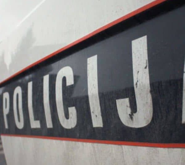 Incident u školi: Roditelj fizički napao učenika, policija ga uhapsila