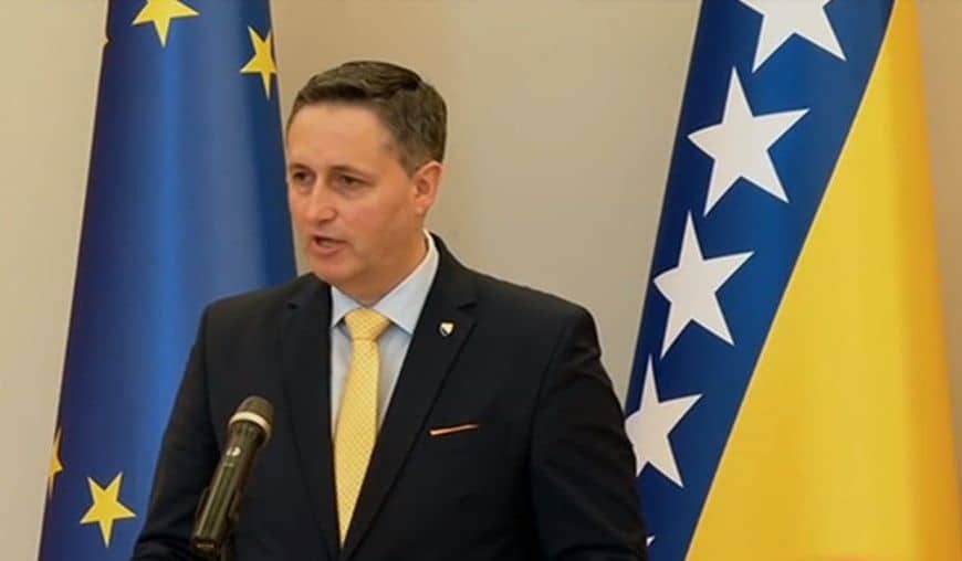 Član Predsjedništva BiH Denis Bećirović za austrijski Der Standard veoma otvoreno: Hitno pojačati snage EUFOR-a