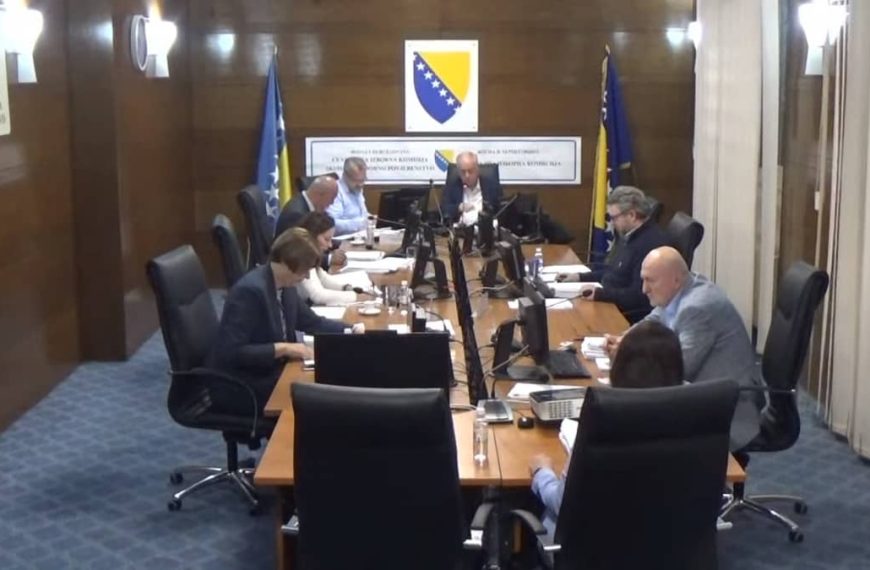 CIK izrekao kazne: Za 24 stranke u BiH zabranjeno učešće na narednim izborima