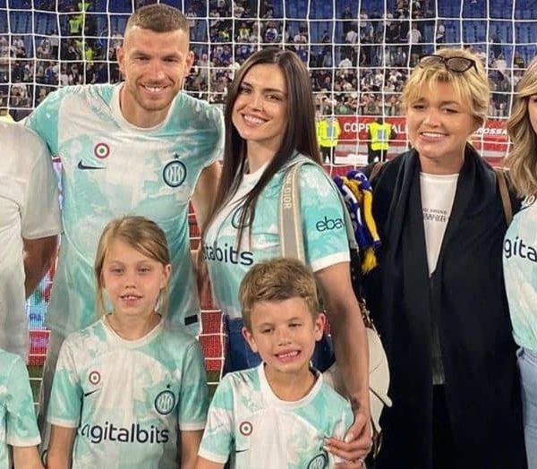 Džeko svoju majku Belmu obradovao za rođendan, njegova sestra poručila:…