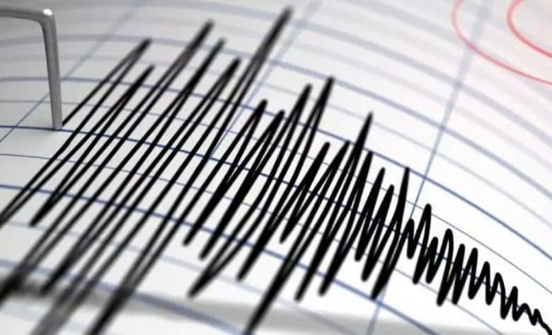 Nakon snažijeg zemljotresa koji je potresao Bosnu i Hercegovini, oglasili su se iz Civilne zaštite Tuzlanskog kantona: “Građani nam nisu prijavili nastanak materijalne štete na objektima”