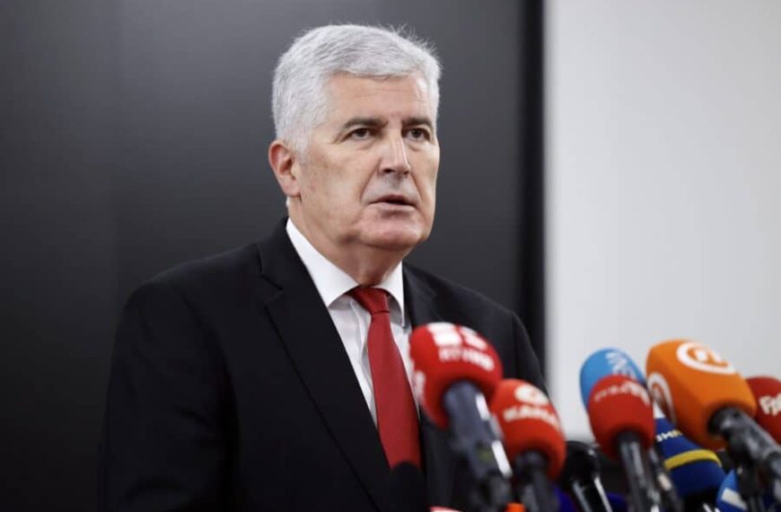 Direktna poruka iz RS: “Poziv Čoviću da što prije napusti to da je dobro samo sa SNSD-om”