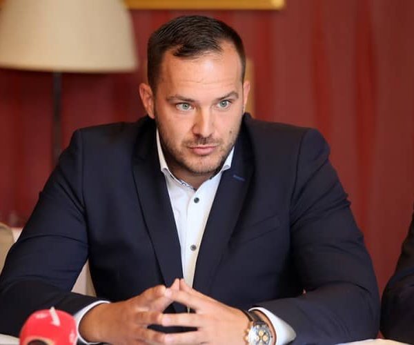 Nakon bolnog poraza od Islanda prvi čovjek NFSBiH Vico Zeljković…