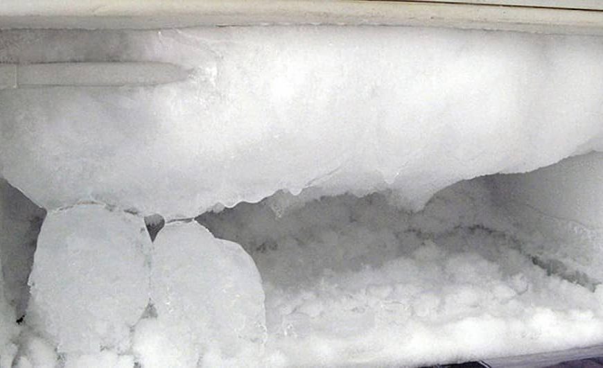 Evo kako spriječiti nakupljanje leda u frižideru i zamrzivaču