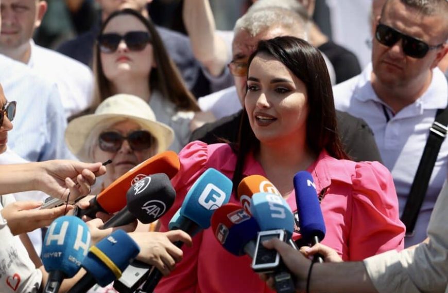 Arijana Memić se oglasila nakon presude: “Otac mi je rekao: Obriši suze, ako smo podnijeli 15. februar, šta je teže od toga”