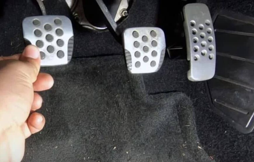 Jednostavan trik otkriva da li je kvačilo na automobilu istrošeno i kada ga treba mijenjati