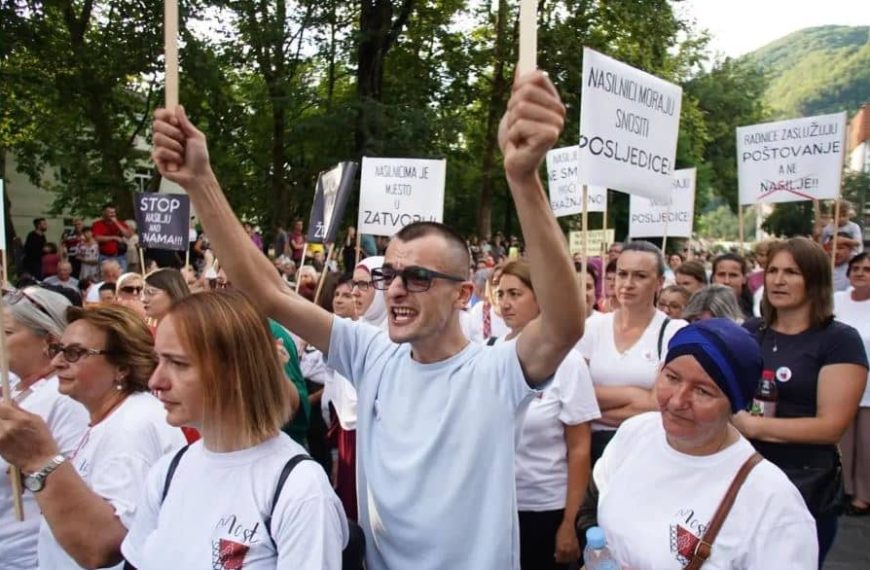 Masovni protesti, stigao i Muriz Memić: “Svi smo mi Enisa Klepo!”