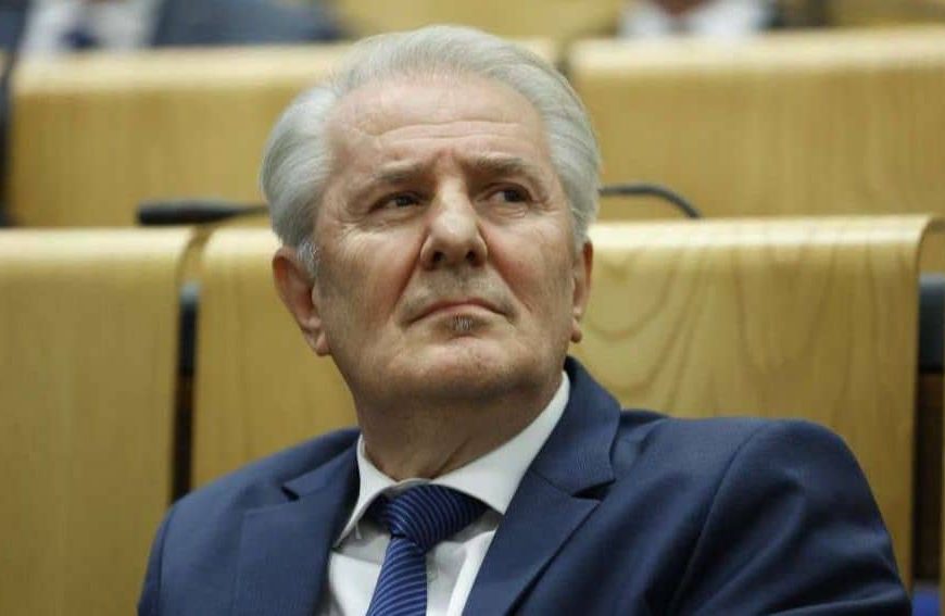 Sebija Izetbegović se oglasila o stanju potpredsjednika FBiH Refika Lende nakon operativnog zahvata: “Komunikativan je, dobrog raspoloženja i zadovoljavajućeg općeg stanja”
