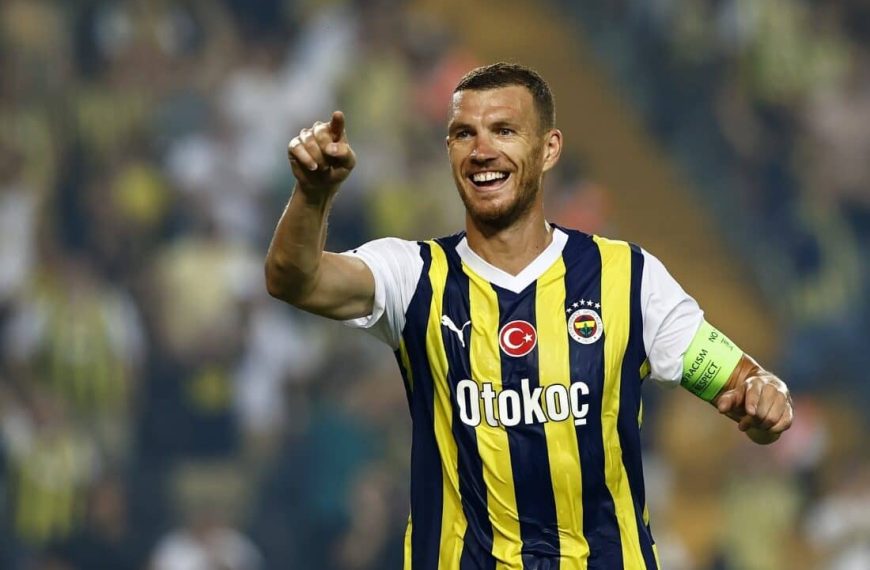Edin Džeko zbog obećanja odbio duplo veću platu i transfer