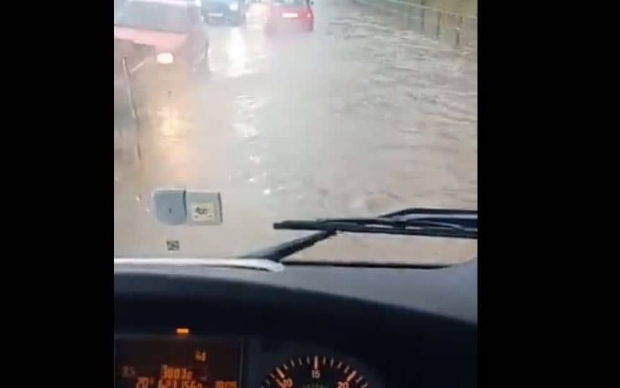Pogledajte snimak iz Sarajeva nakon kiše: Vozači na velikim mukama