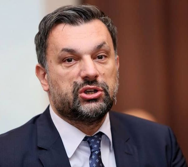 Elmedin Konaković uputio oštre riječi o Miloradu Dodiku: “Pokazuje kukavičluk koji očigledno dominira njegovim političkim bićem”