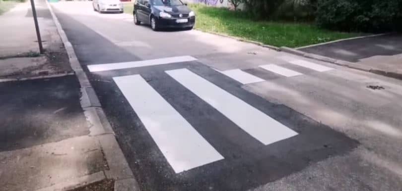 Snimak urnebesnog pješakog prelaza u BiH postaje viralan: Pa je li moguće da se ovo događa u glavnom gradu države?
