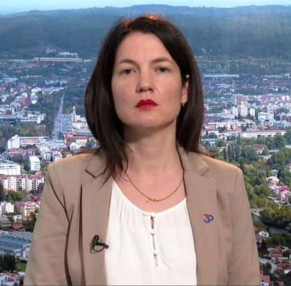 Predsjednica Narodnog fronta Jelena Trivić javno poručila: Gadi mi se…