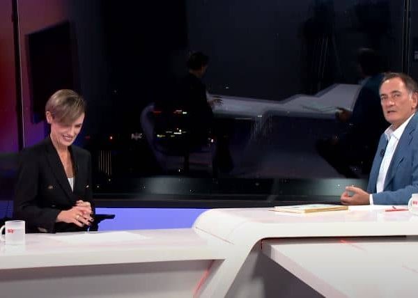 Pogledajte snimak: Hadžifejzović gledaocima priredio iznenađenje, pored njega se odjednom ukazala nova voditeljica