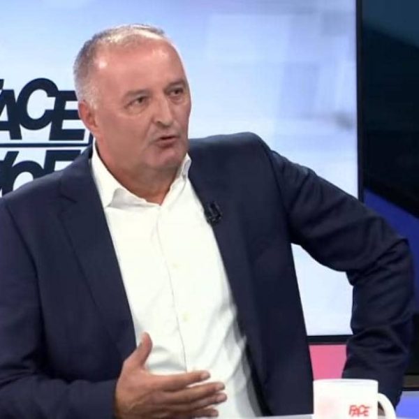 Ministar odbrane BiH Zukan Helez kod Hadžifejzovića “žestoko opleo” po Dodiku, Nešiću i Košarcu