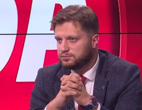 Burna politička jesen počinje, Čengić oštro kritikovao vodeće ljude SDP-a: Nikšić i ja se…