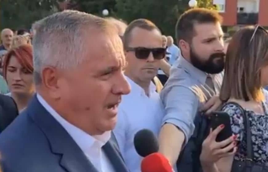 Premijer RS Radovan Višković: “Ovo je udar na cijelu BiH, ne samo na RS. Ovo je udar na inteligenciju”