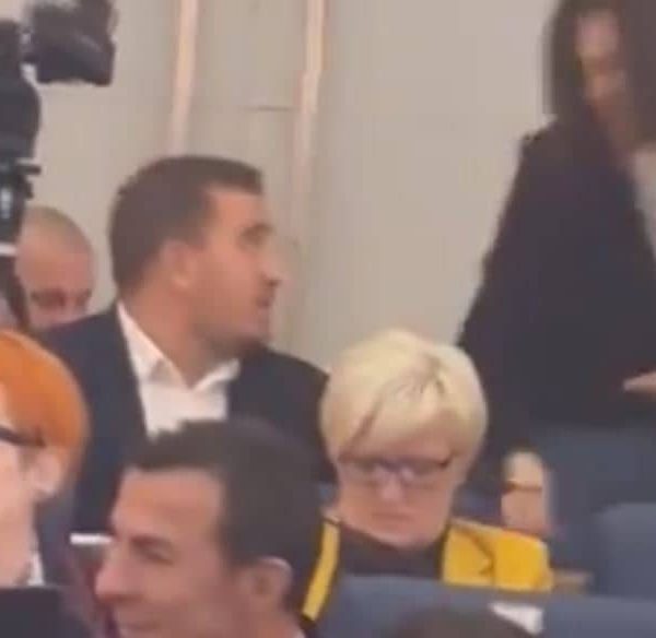 Haris Zahiragić vrijeđao u Skupštini, a onda je uslijedio “isfur”…