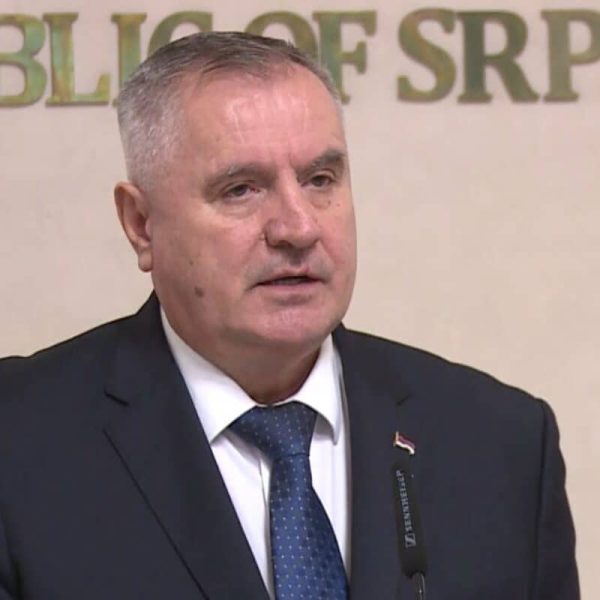 Premijer Republike Srpske Radovan Višković se očigledno ozbiljno preplašio: “Nema RS ako se odreknemo…