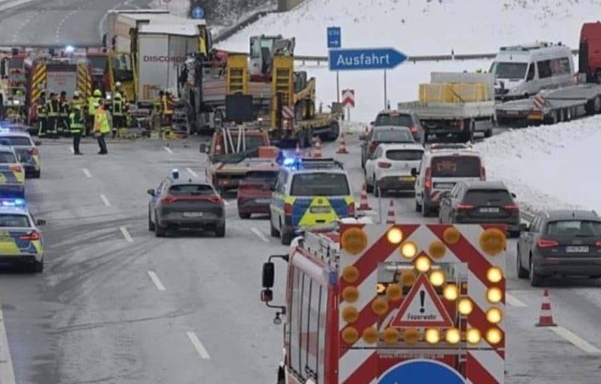 Teška saobraćajna nesreća četiri kamiona na A3 u Njemačkoj: Smrtno stradao jedan vozač