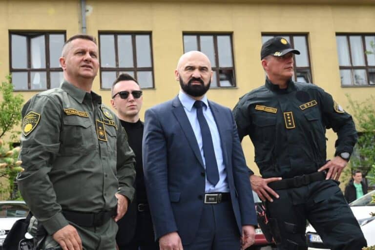 Ministar MUP-a FBiH Ramo Isak žustro odgovorio ministru MUP-a RS: Iznenađen sam Vašim stavom o vraćanju Bosne i Hercegovine na “tvorničke postavke”