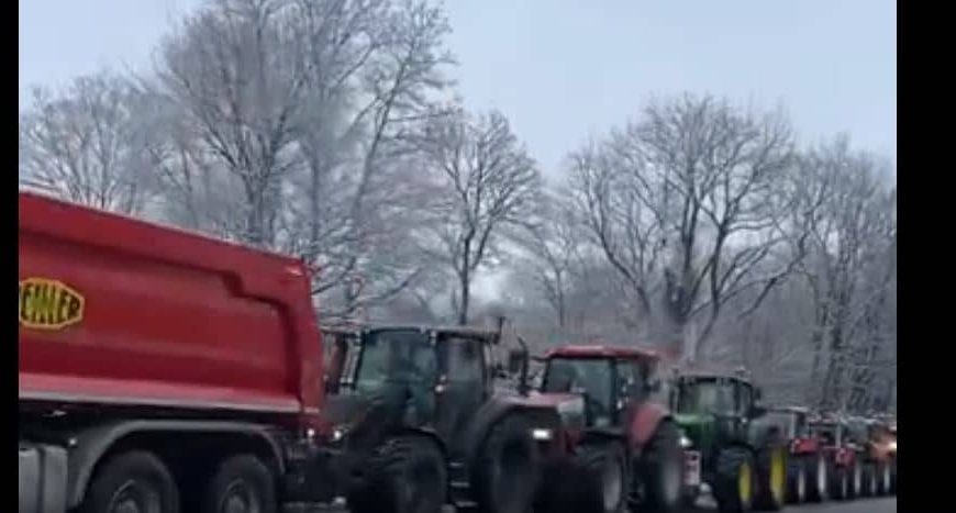 Pogledajte snimke sa terena koji su se pojavili: Veliki protest u Njemačkoj, traktori blokiraju saobraćajnice