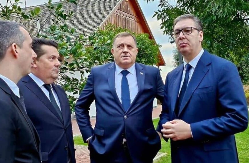 Aleksandar Vučić je Miloradu Dodiku čestitao neustavni “dan RS-a” ovim riječima: Doba velikih izazova tek dolazi