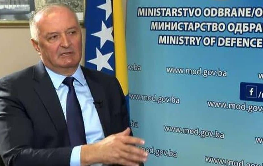 Ministar odbrane BiH Zukan Helez veoma burno reagovao: “Imamo nikad brutalnije napade separatista na državu, ali ja nastavljam graditi i jačati jedinstvene Oružane snage”