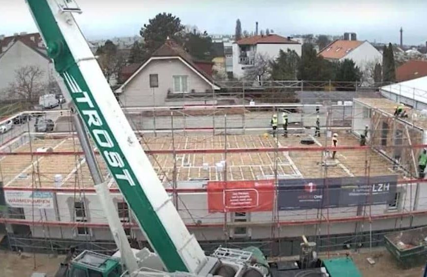 Pogledajte video: Bosanska kompanija oduševila Austrijance, za samo 30 sati su napravili stambenu zgradu!