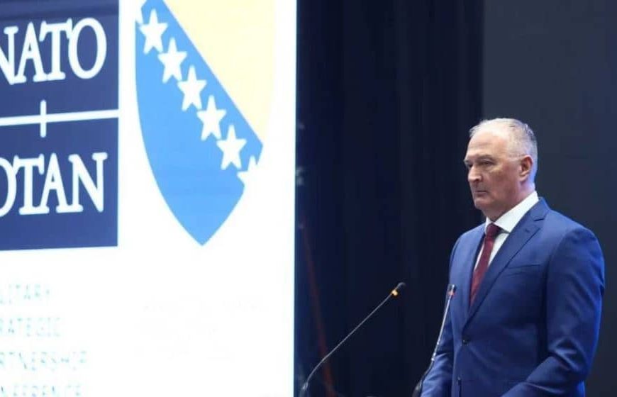 Ministar odbrane Zukan Helez ima zanimljive vijesti: “BiH bi na proljetnom zasjedanju NATO-a trebala dobiti kandidatski status”