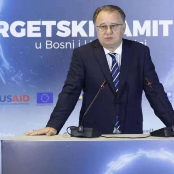 Premijer FBiH Nermin Nikšić katogerično poručio: Ne možemo čekati u nedogled, brzo ćemo se postaviti na način da dođemo do…