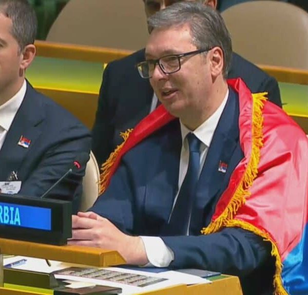 Aleksandar Vučić se obratio sa samo dvije riječi dok je…
