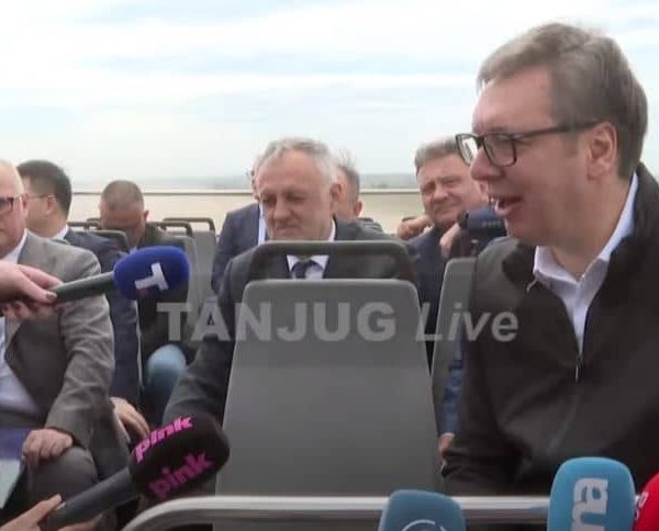 Pogledajte snimak: Autobus u kojem su bili Dodik i Vučić…