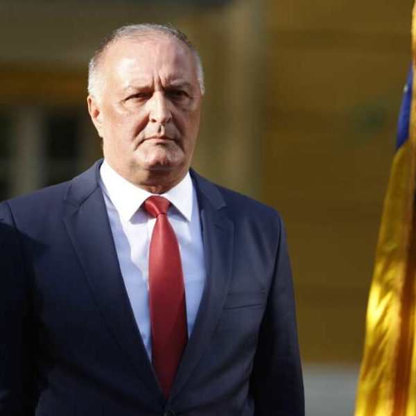 Oštar odgovor: Zukan Helez “prelomio”, obustavlja bilateralnu saradnju sa Srbijom