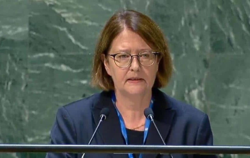 Ambasadorica Njemačke u UN-u tokom sjednice o Srebrenici sa snažnim porukama: “Ovim čuvamo sjećanje na žrtve genocida, rezolucija nije usmjerena prema Srbiji”