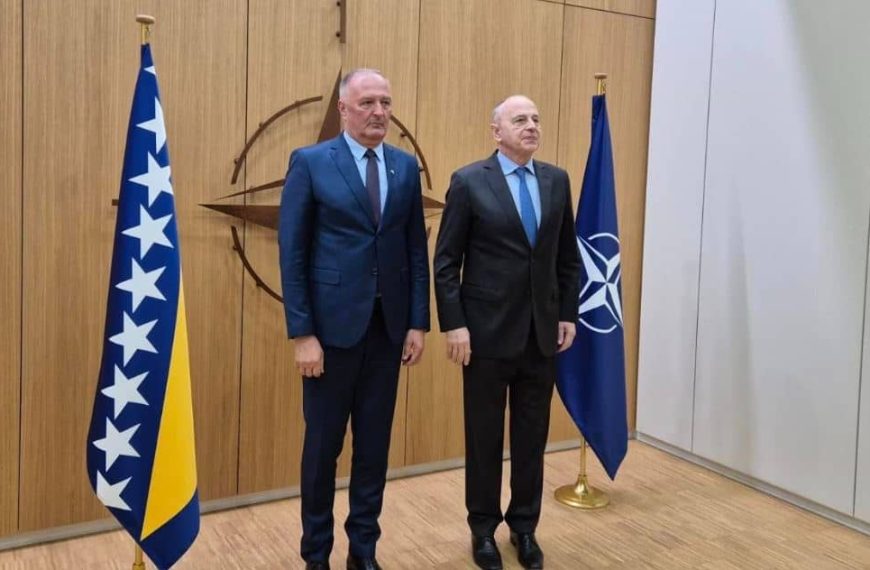 Ministar odbrane Zukan Helez se oglasio iz Brisela: “Neće biti vakuma niti oklijevanja u reakciji NATO saveza na dešavanja u Bosni i Hercegovini”