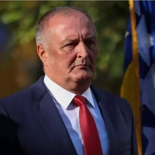 Baš im je zasmetalo: Poslušnici Milorada Dodika vrijeđaju ministra odbrane…