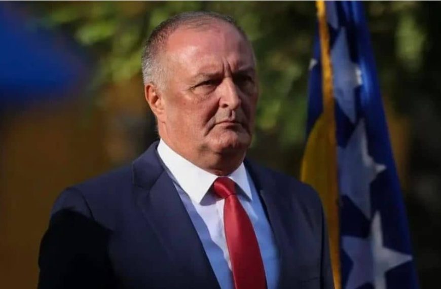 Helez oštro: Dodik više neće moći biti ni predsjednik kućnog savjeta, Vučiću je presudila mladost