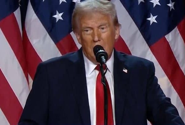 Potpuni preokret: Trump objavio da pauzira na 90 dana carine…