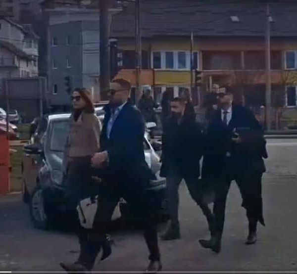 Pogledajte u kakvom je raspoloženju Fikret Hodžić stigao u Sud…