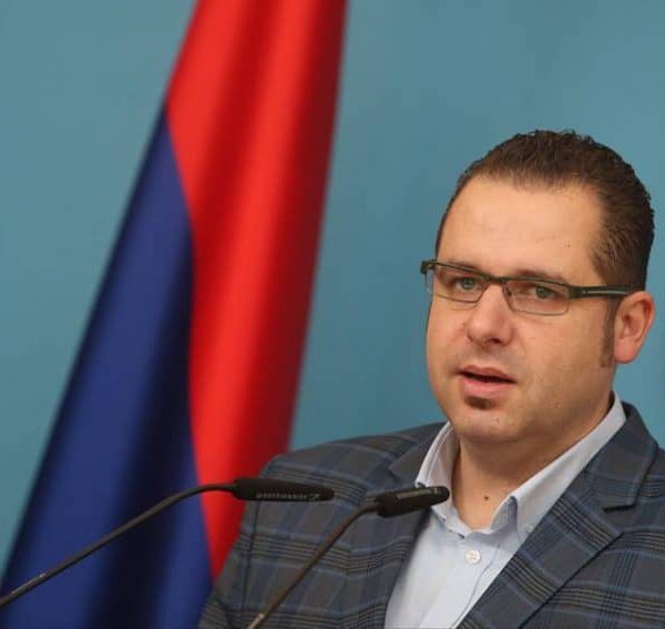 Delegat u Parlamentu BiH Radovan Kovačević: “Vuković bi mogao rušiti…