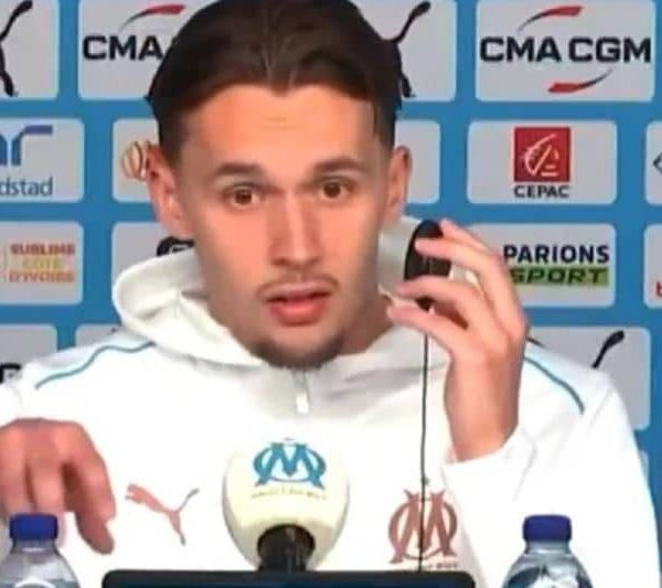 Pogledajte video, pitanje francuskog novinara zateklo Amara Dedića: “Ko je…