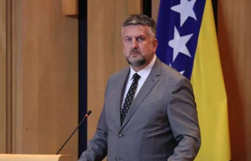 Apsudrna situacija u Parlamentu BiH, Vuković: “Špiriću, to nije smiješno! Mi ne znamo na kojoj smo sjednici!”