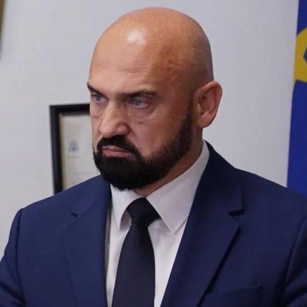 Ramo Isak dobio prijetnje smrću, oglasio se: ‘Ni Dodik, ni Vučić ni Putin me neće zastrašiti. Ne povlačim se’