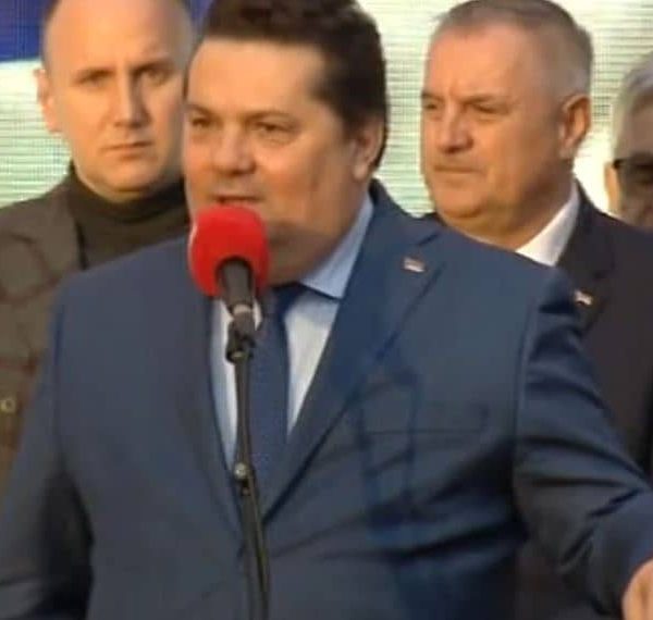 Predsjednik NSRS Nenad Stevandić na mitingu u Banja Luci: “Nema…