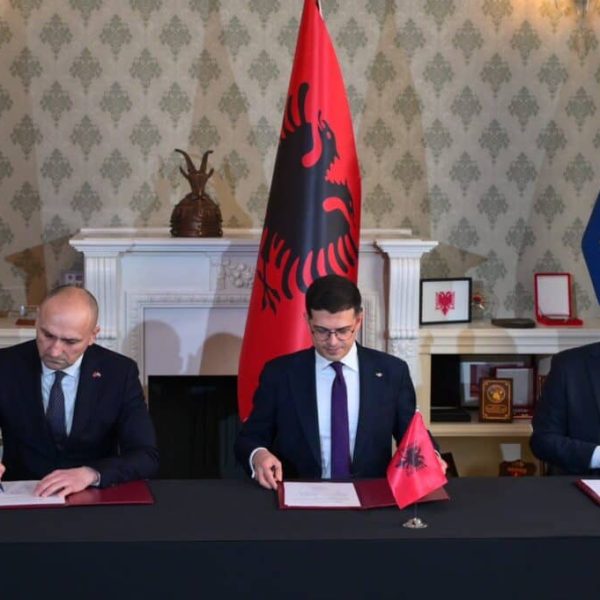 Potpisana deklaracija Hrvatske, Albanije i Kosova: Srbija šokirana, žestoko su…