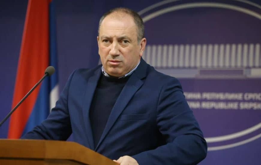 Crnadak se nije libio ovo reći: “Pola stvari preselio u Beograd, pitanje je dana kada će pobjeći Višković”